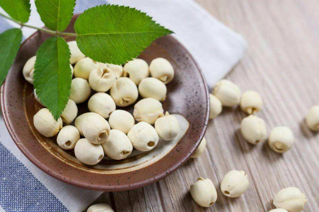 Té de hierbas tónico de semilla de loto